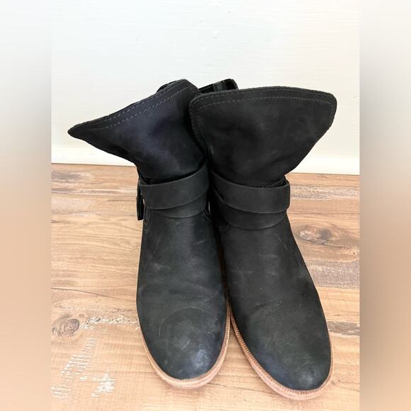 UGG Elora Suede nubuck western Ankle Boot Black Heel Size 8/8.5 - Picture 3 of 6